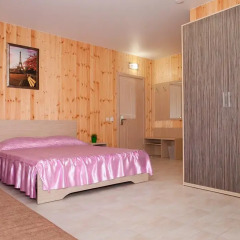 Гостевой Дом Beausoleil Улучшенный семейный номер с двуспальной кроватью фото 8