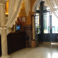 Отель Hostal Sierpes Стандартный номер с различными типами кроватей фото 7