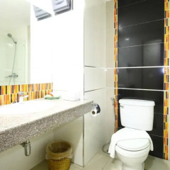 Отель Eastiny Residence Hotel Таиланд, Паттайя - 5 отзывов об отеле, цены и фото номеров - забронировать отель Eastiny Residence Hotel онлайн ванная фото 2