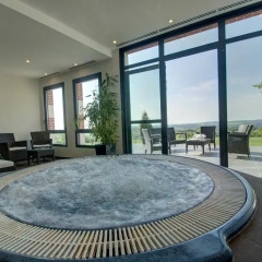 Отель Najeti Hôtel du Golf бассейн