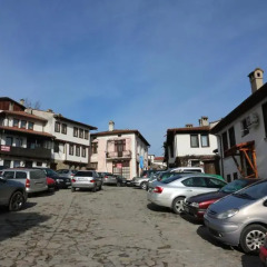 Отель Guest House Divna Велико Тырново парковка