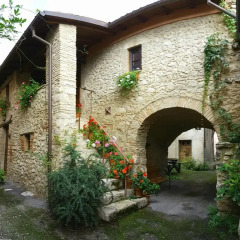 Отель Casa Vacanze Sotto l'Arco Италия, Л'Акуила - отзывы, цены и фото номеров - забронировать отель Casa Vacanze Sotto l'Arco онлайн