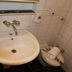 Hotel Villette City Center - Bellevue 2* Стандартный номер с двуспальной кроватью (общая ванная комната)