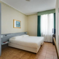 VIVA Hotel Milano 3* Стандартный номер с двуспальной кроватью фото 4