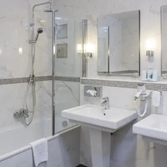 Austria Trend Hotel Astoria 4* Улучшенный номер с различными типами кроватей