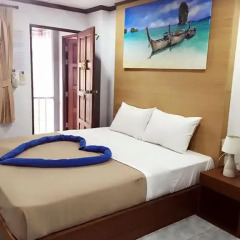 Отель Baan Ketkeaw Guest House 2 2* Стандартный номер разные типы кроватей фото 8