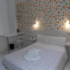 Отель Hostal Adis 3* Стандартный номер с двуспальной кроватью фото 5