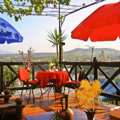 Отель Bany Guest house питание