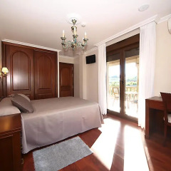 Отель Pensión Residencia A Cruzán - Adults Only 3* Стандартный номер с различными типами кроватей фото 15