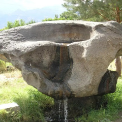 Отель Meghri Inn бассейн
