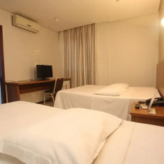 Hotel Plaza 3* Номер категории Эконом с двуспальной кроватью фото 8