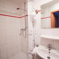 Отель Pension/Guesthouse am Hauptbahnhof Номер Комфорт с различными типами кроватей