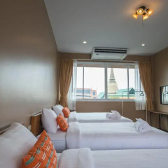 Отель Feung Nakorn Balcony Rooms and Cafe 3* Номер Делюкс с различными типами кроватей фото 3