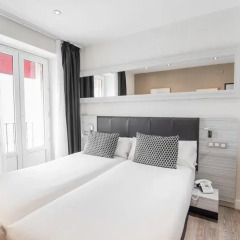Отель Petit Palace Puerta del Sol 3* Стандартный номер с различными типами кроватей фото 5
