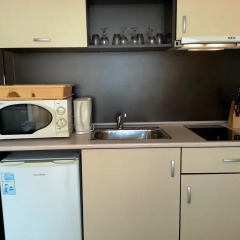 Апартаменты Menada Sunset Beach Apartment Солнечный берег в номере
