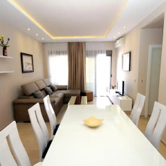 Отель Butua Residence 4* Улучшенные апартаменты с различными типами кроватей фото 11