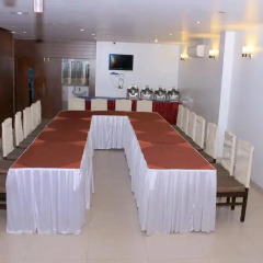 Hotel Aarya Inn