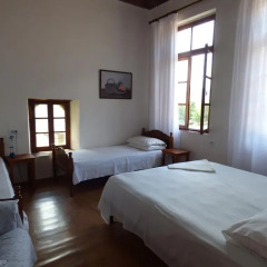 Отель Hostel Lorenc Албания, Берат - отзывы, цены и фото номеров - забронировать отель Hostel Lorenc онлайн комната для гостей фото 3