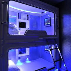 Pengheng Space Capsules Hotel бассейн фото 3