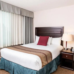 Campus Tower Suite Hotel 3* Люкс Премиум с различными типами кроватей фото 5