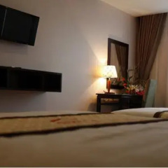 Hue Smile Hotel 3* Улучшенный номер с различными типами кроватей фото 3