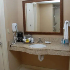 Отель Hampton Inn & Suites Staten Island 2* Стандартный номер с различными типами кроватей фото 3
