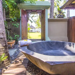 Отель Beachfront Citakara Sari Villas Индонезия, Бали - отзывы, цены и фото номеров - забронировать отель Beachfront Citakara Sari Villas онлайн бассейн фото 3