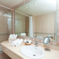 Отель FERGUS Style Cala Blanca Suites 4* Люкс с различными типами кроватей