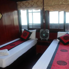 Отель Halong Dolphin Cruise 3* Улучшенный номер с различными типами кроватей фото 2