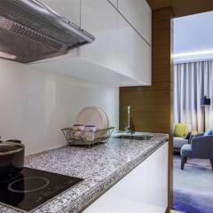 Отель Towers Rotana - Dubai Классический номер с различными типами кроватей фото 6