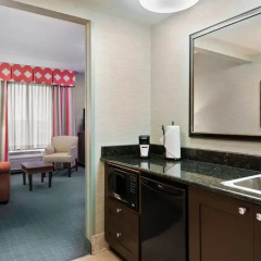 Отель Hampton Inn & Suites Columbus Polaris 3* Люкс фото 2