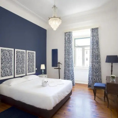 Отель Typical Lisbon Guest House Стандартный номер с двуспальной кроватью (общая ванная комната) фото 3