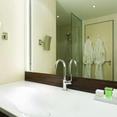 Hotel Ramada Pitesti 4* Стандартный номер с различными типами кроватей фото 3