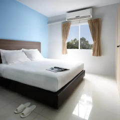 Отель Praso Ratchada Private Residence 3* Номер Делюкс