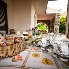 Отель Mezzabrino Vista Castello Итри питание