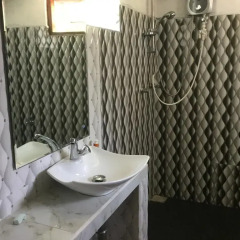 Отель Karl Holiday Bungalow ванная