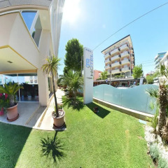 Hotel Ghirlandina Римини