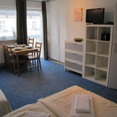 Отель Ferien-zimmer-berlin Wilmersdorfer Straße Берлин комната для гостей фото 5