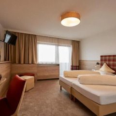 Отель Alpenhotel Laurin 3* Номер Делюкс фото 3