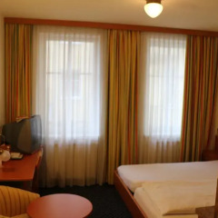 Suite Hotel 900 M Zur Oper 3* Стандартный номер фото 3
