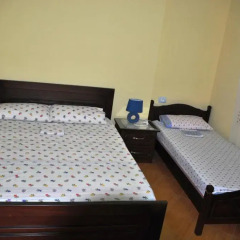Отель Albanian Happines Guesthouse комната для гостей фото 3