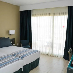 Отель Catalonia Ses Estaques - Adults Only 4* Стандартный номер с различными типами кроватей фото 5