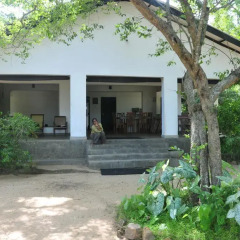 Отель Water's Edge Anuradhapura 3* Стандартный номер с различными типами кроватей фото 3