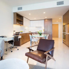 Отель Level Furnished Living Люкс с различными типами кроватей фото 6