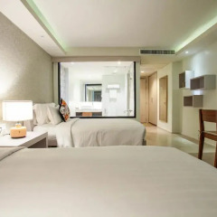 Отель U Zenmaya Phuket 4* Улучшенный номер с двуспальной кроватью фото 8