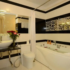Golden Star Hotel - 60 Le Thanh Ton 2* Номер Делюкс с различными типами кроватей фото 2