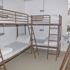 Отель Restup London Кровать в общем номере фото 4