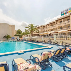 Отель Aparthotel Ferrer Isabel бассейн фото 4