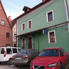 Home Hotel парковка