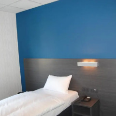 Antwerp Harbour Hotel 3* Стандартный номер с различными типами кроватей фото 2